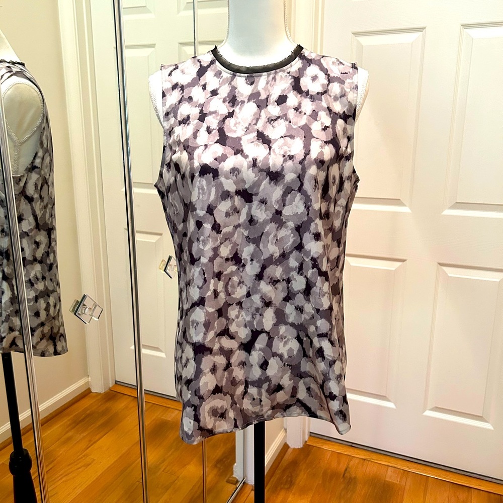 NWOT Theory Silk Floral Print Sleeveless Blouse Gray Size M